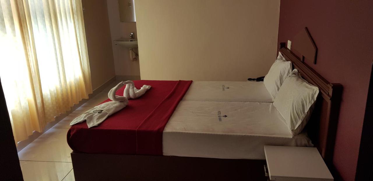 Hotel Nuhman Kondotty Екстериор снимка