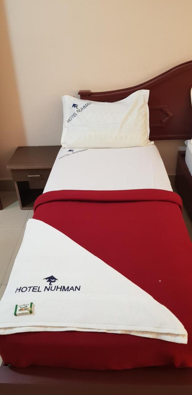Hotel Nuhman Kondotty Екстериор снимка